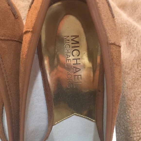 Michael Kors suede walnut color wedges - Picture 3 of 6